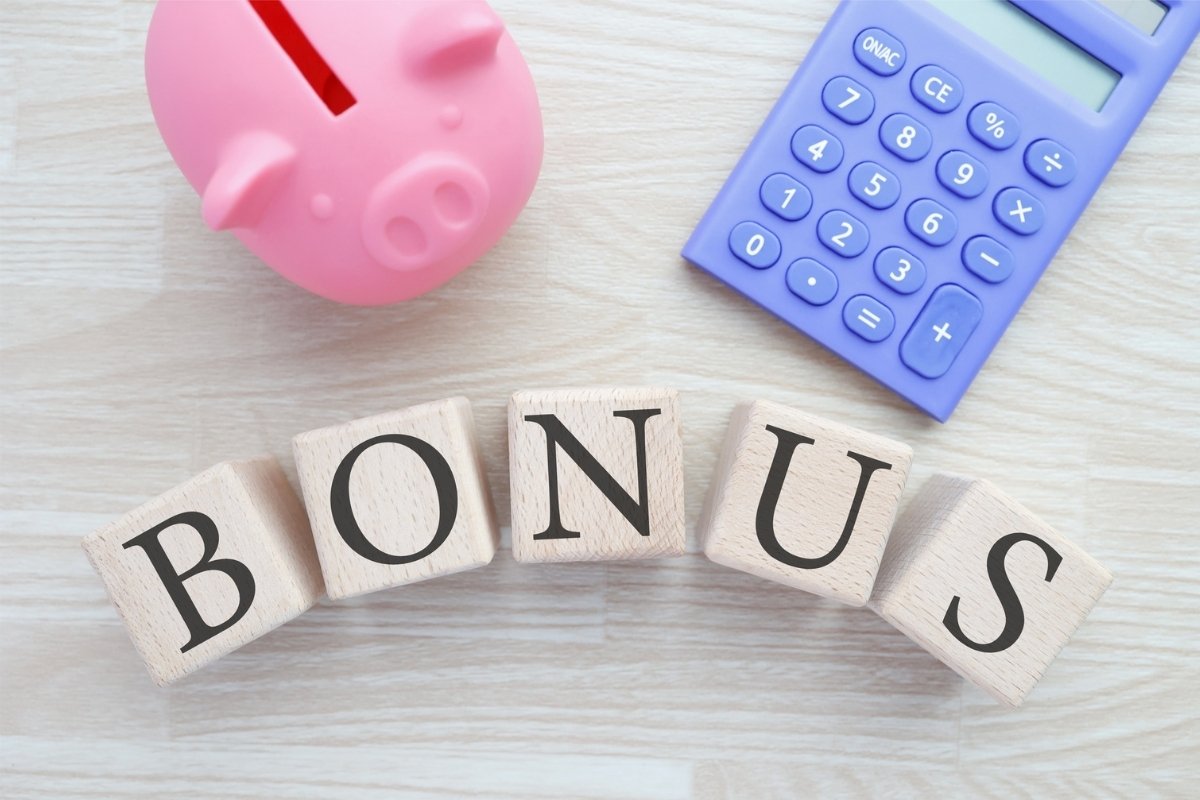 How to Handle a Year-End Bonus